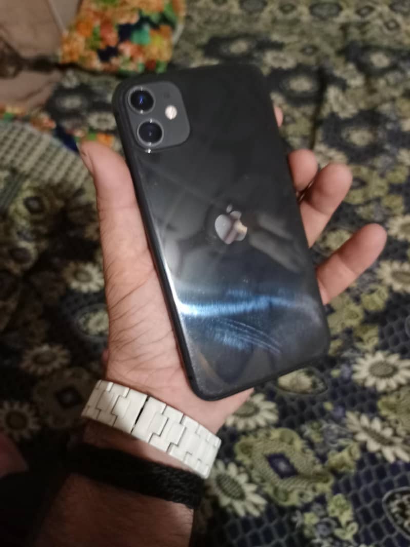 Apple iPhone 11 3