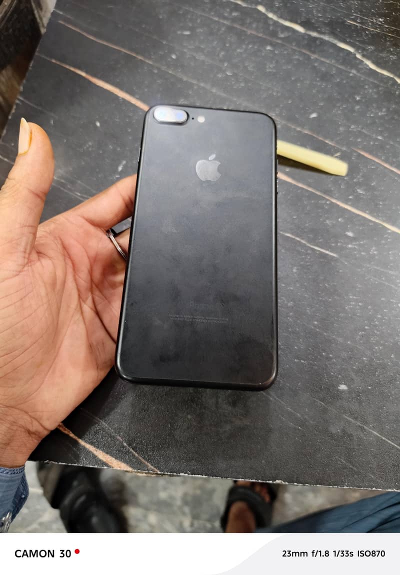 Apple iPhone 7 Plus 1