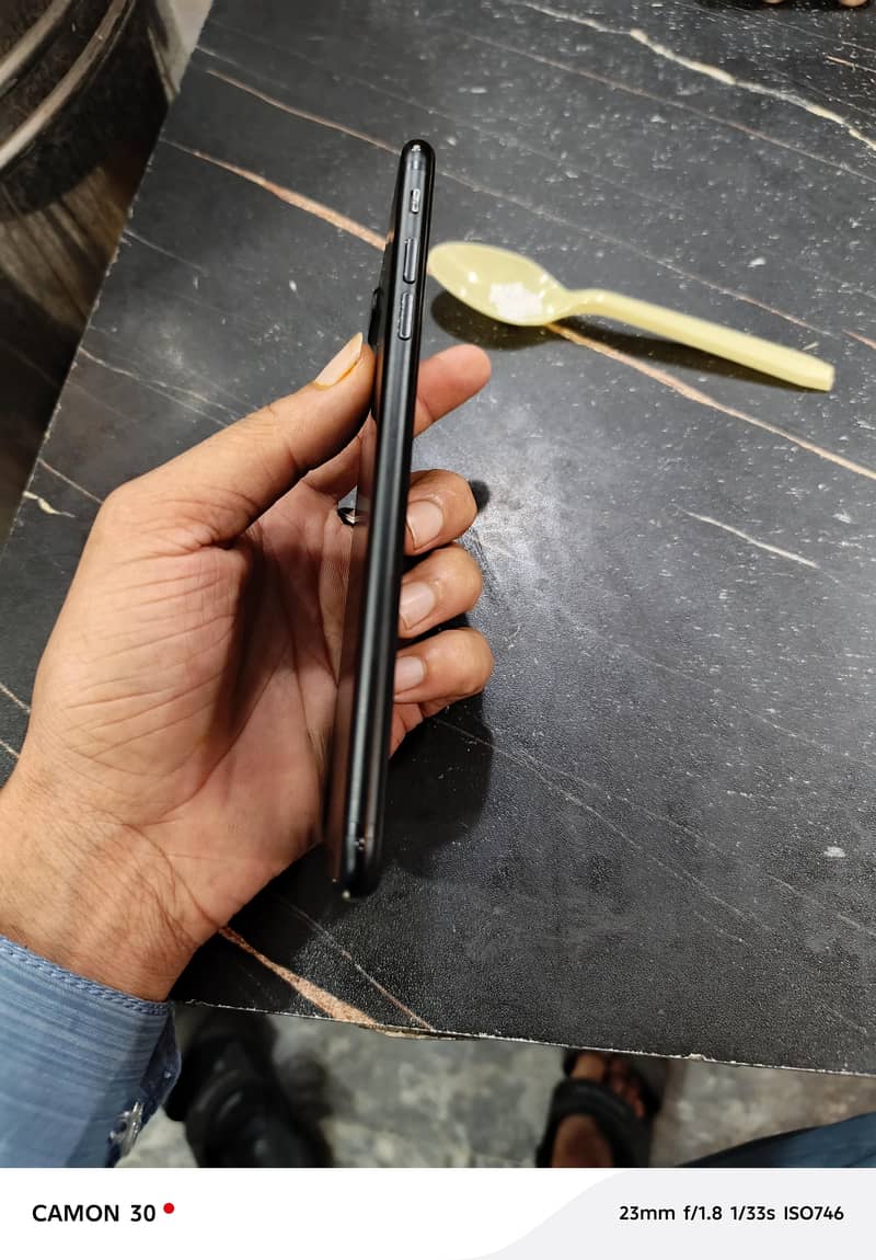 Apple iPhone 7 Plus 3