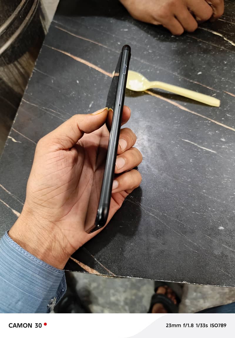 Apple iPhone 7 Plus 4