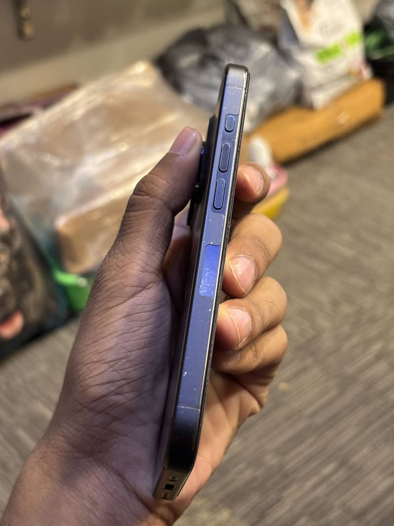 Apple iPhone 15 Pro 1