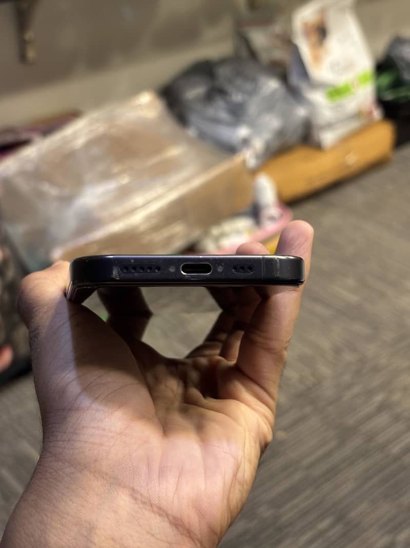 Apple iPhone 15 Pro 6