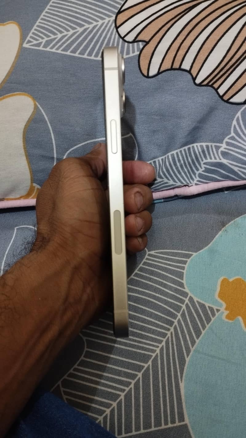 Apple iPhone 14 plus 4