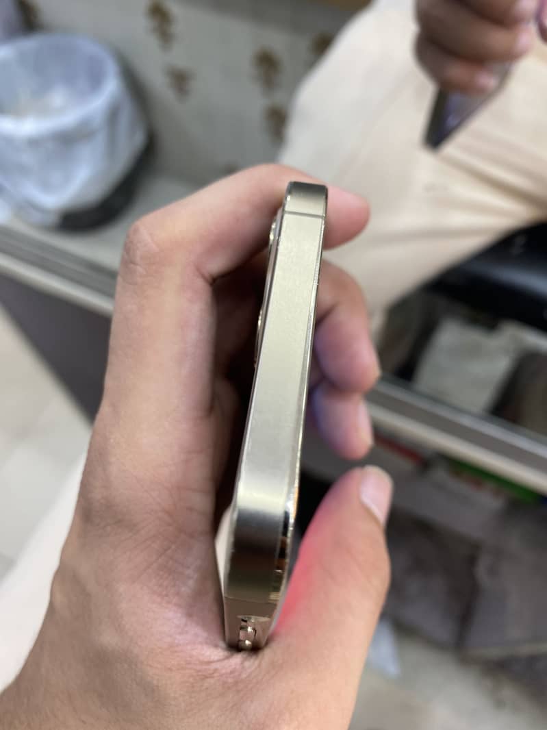 Apple iPhone 12 Pro 1