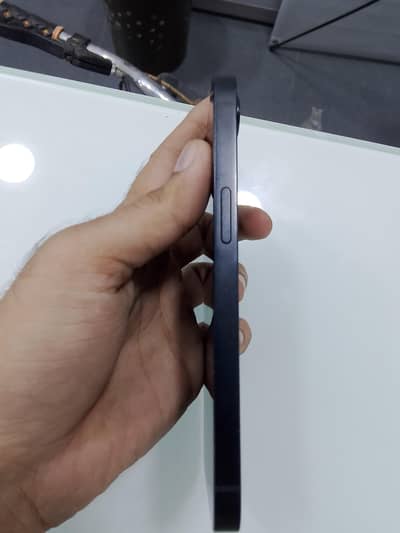 Apple iPhone 16e