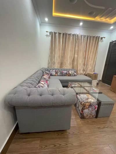 Stylish L-Shaped Sectional Sofa