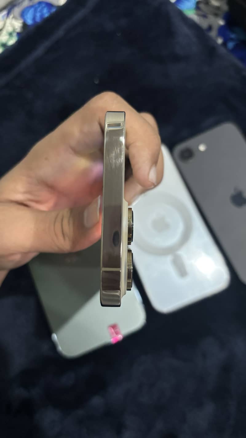 Apple iPhone 14 Pro Max 3