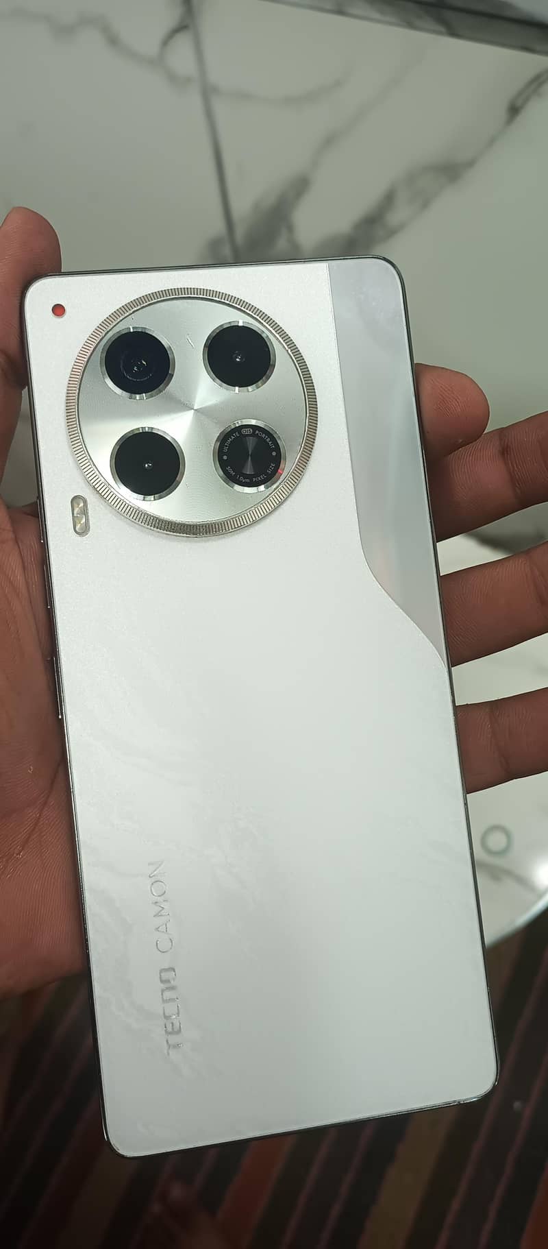 Tecno CAMON 30 0