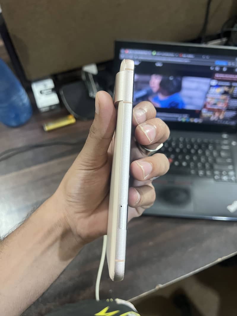 Google Pixel 8 2