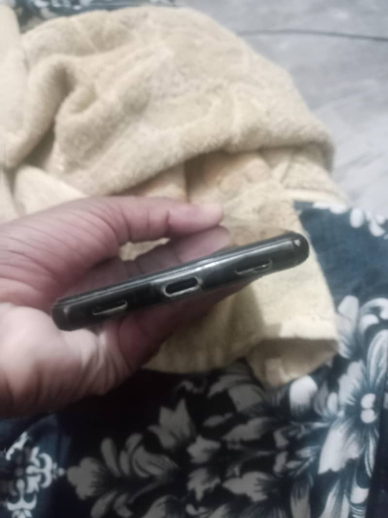 Google Pixel 6a 5