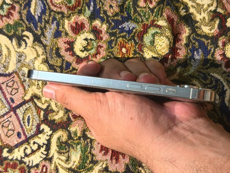 Apple iPhone 14 Pro Max 2