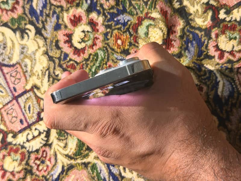 Apple iPhone 14 Pro Max 6