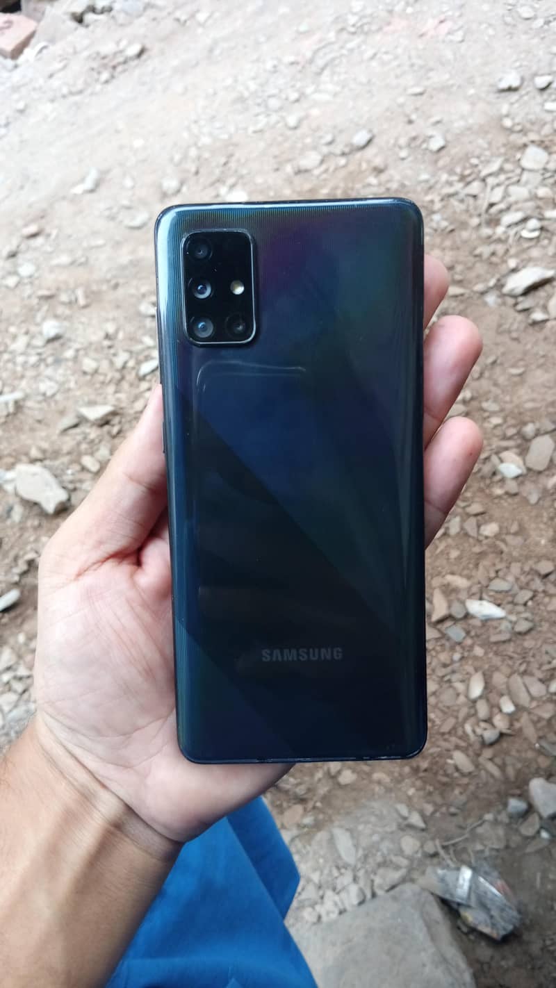 Samsung Mobile A71 1
