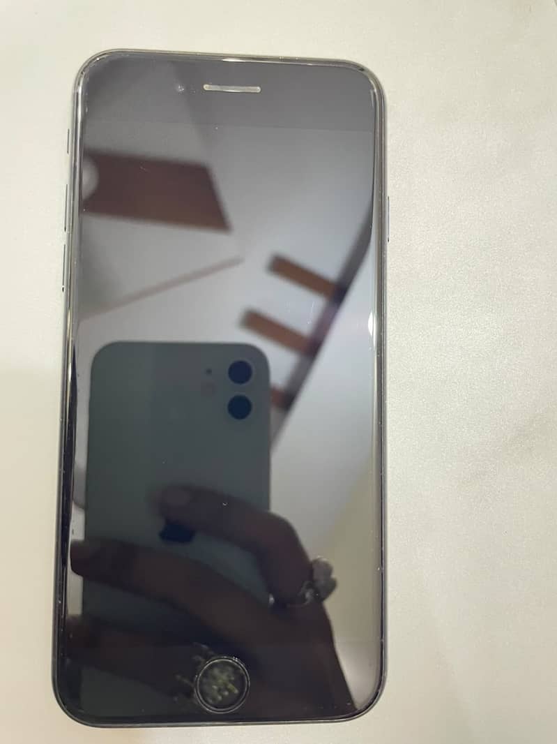 Apple iPhone SE 3rd Generation 1