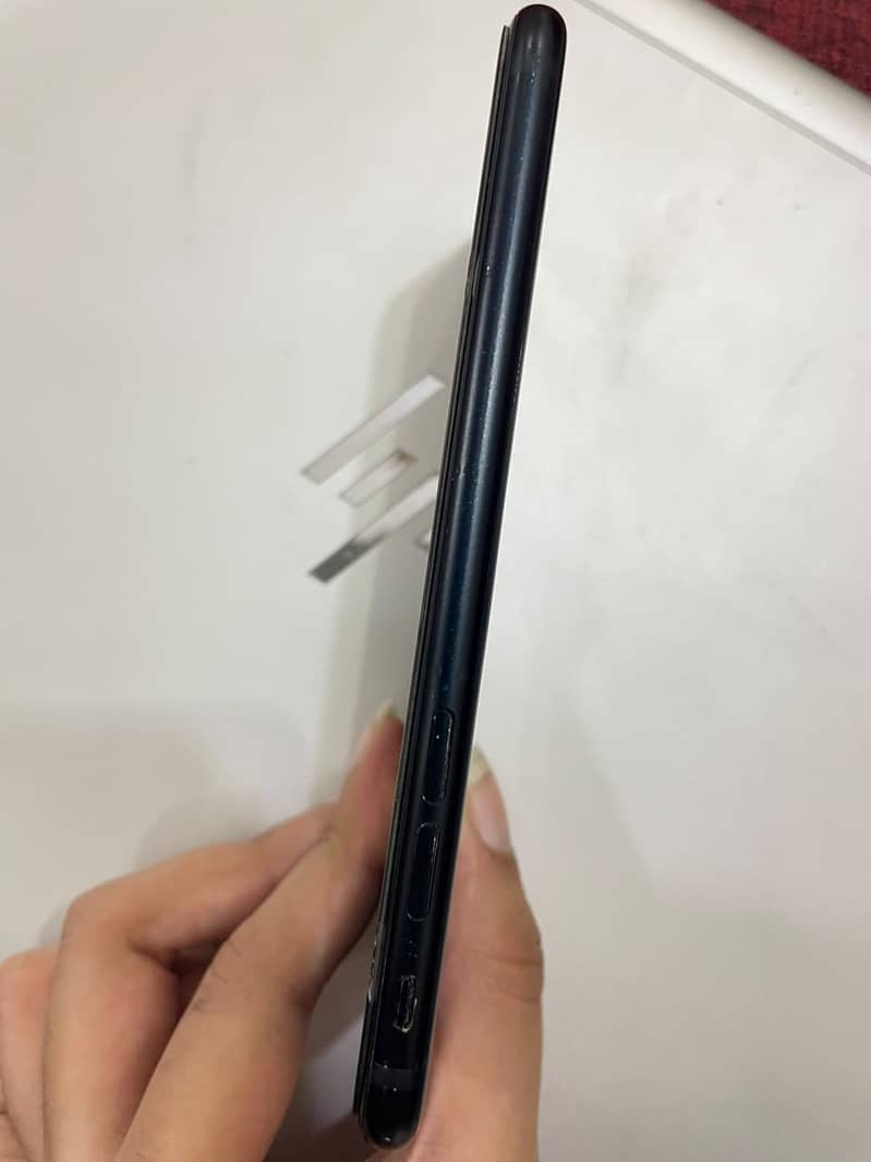 Apple iPhone SE 3rd Generation 3