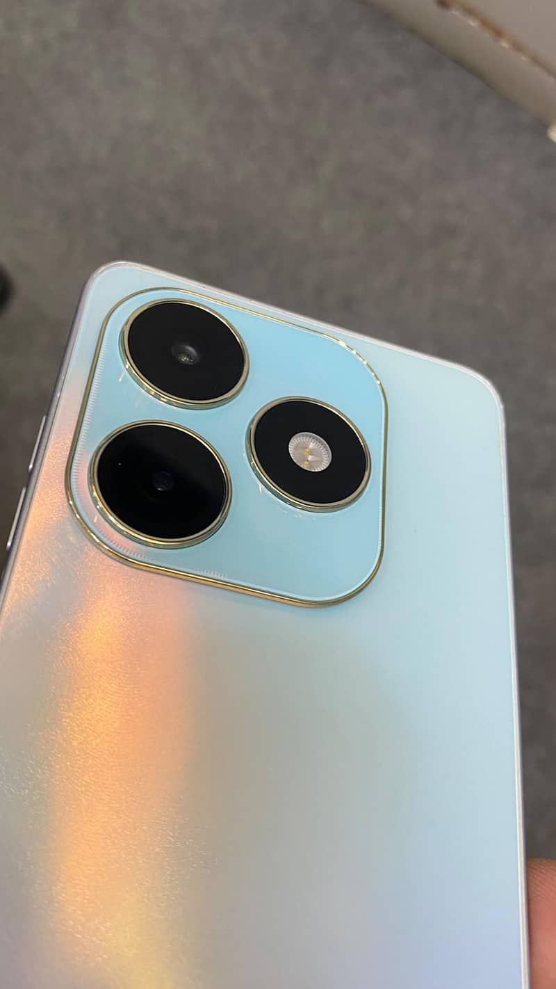 Tecno Spark 20 1