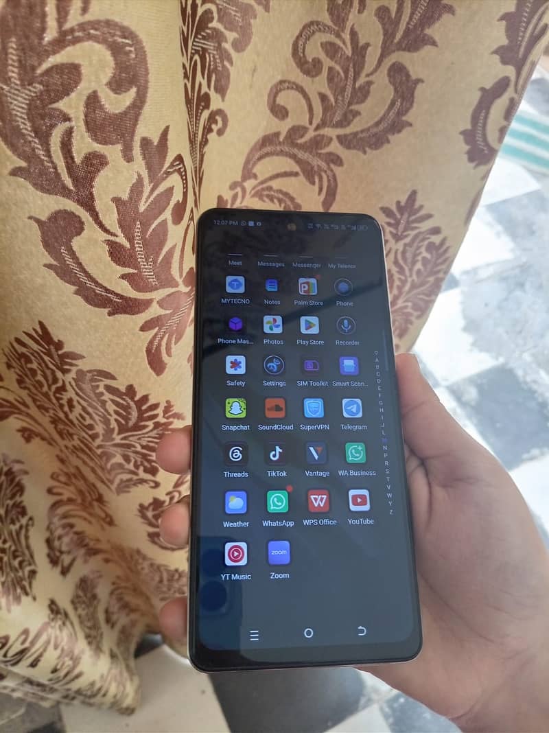 Tecno Spark 20 Pro 4