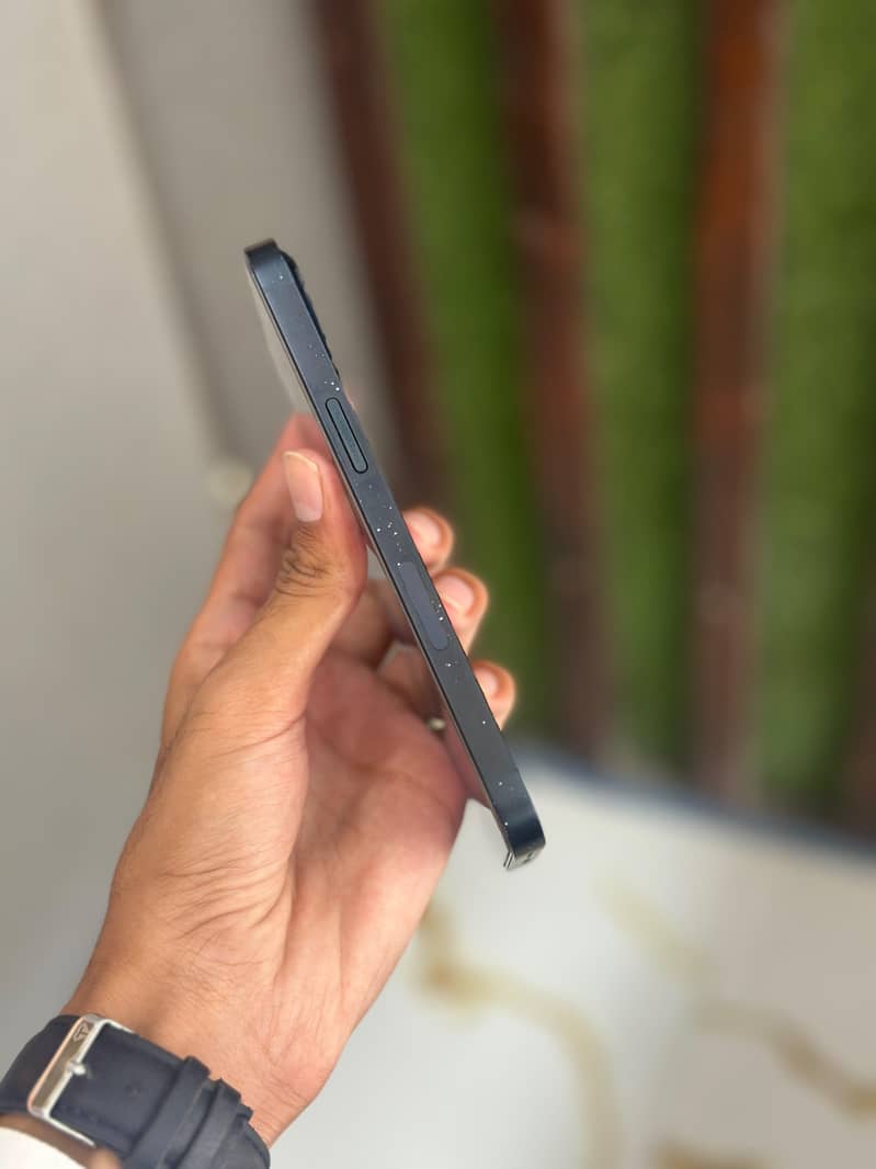 Apple iPhone 13 3