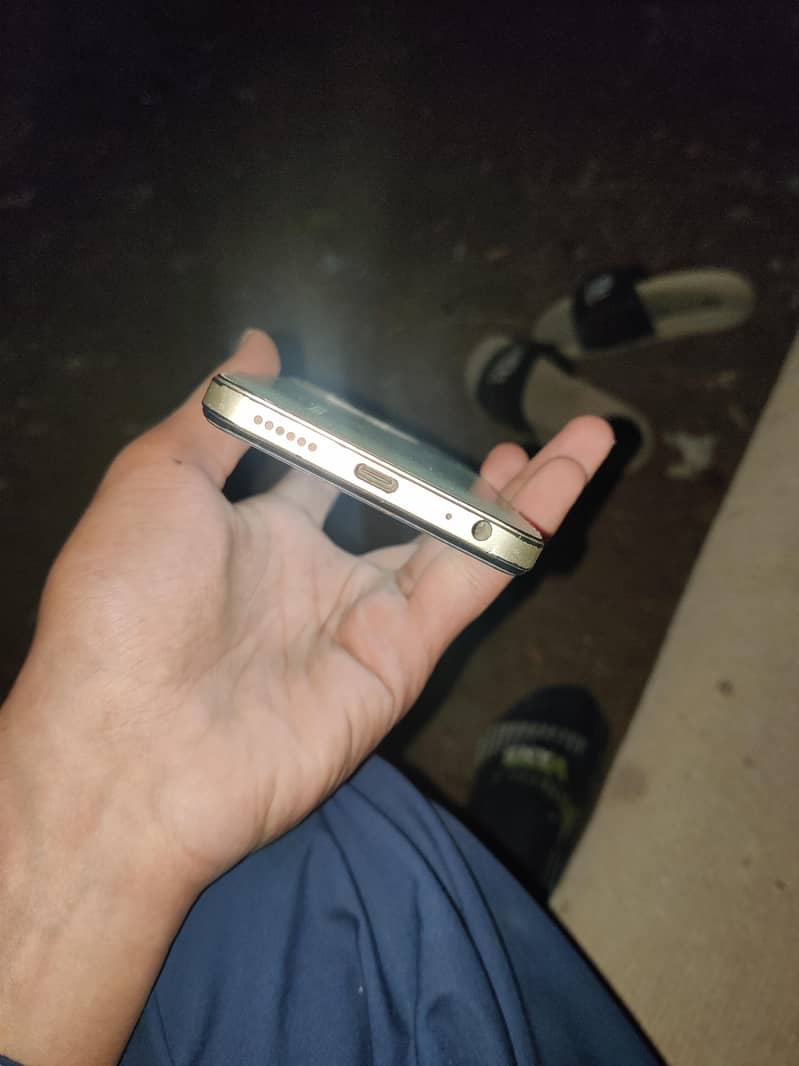 Tecno Spark 20C 2