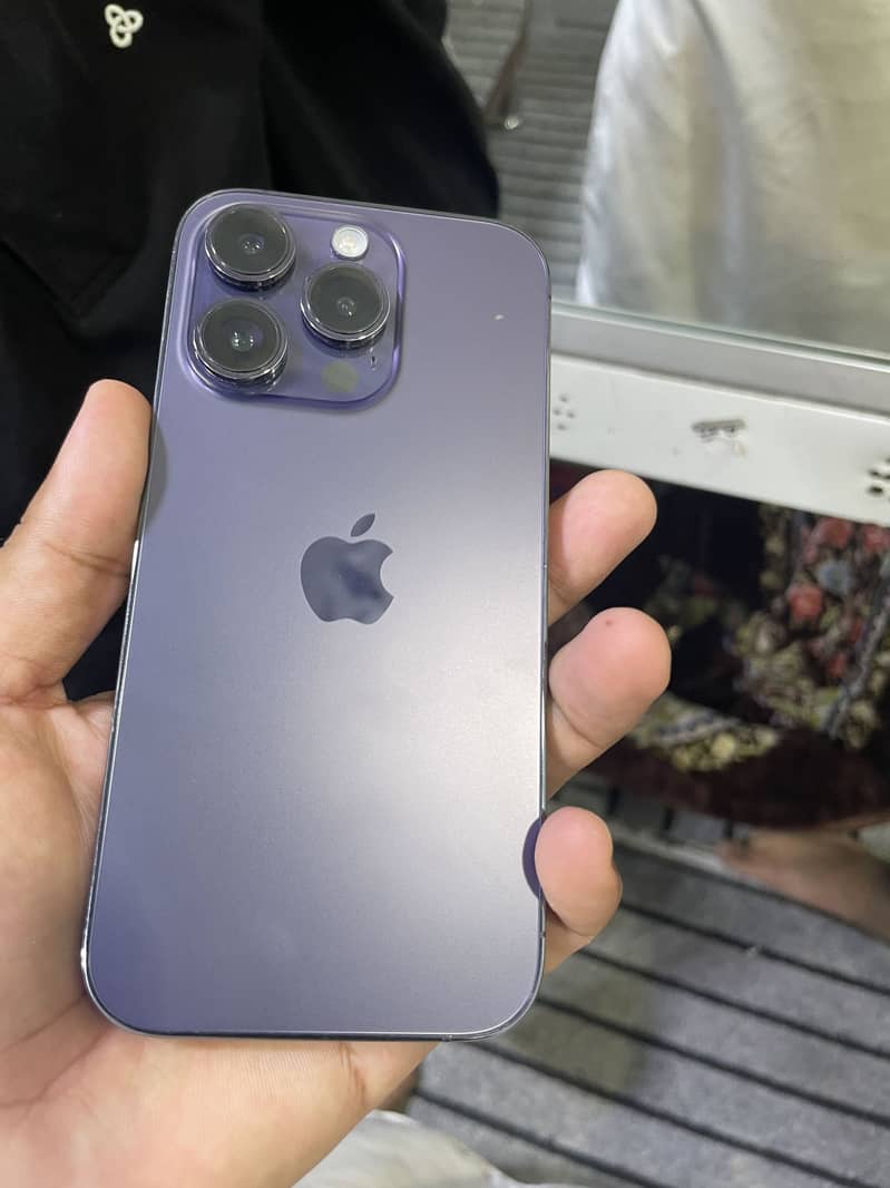 Apple iPhone 14 Pro 0