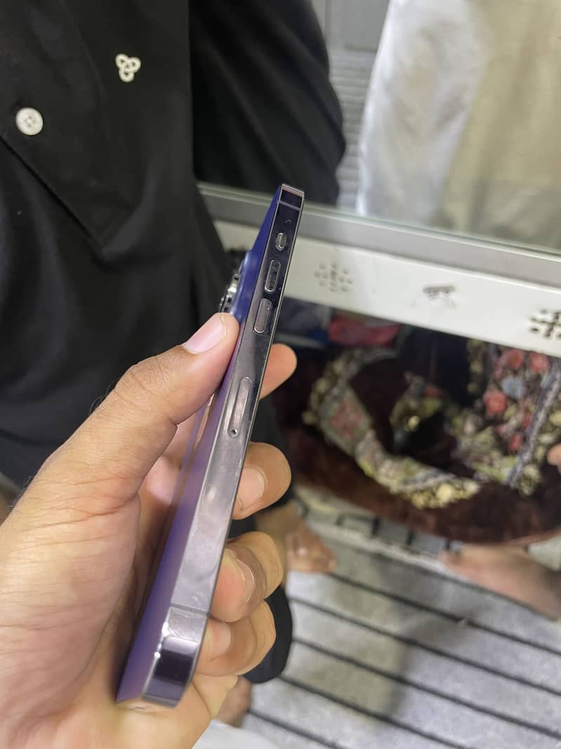 Apple iPhone 14 Pro 1