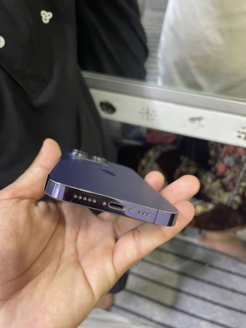 Apple iPhone 14 Pro 2
