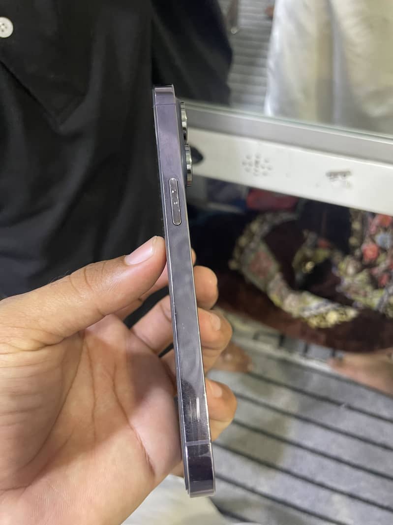 Apple iPhone 14 Pro 4