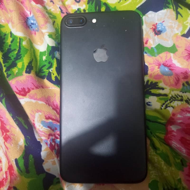 Apple iPhone 7 Plus 4