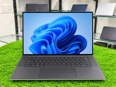 DELL PRECISION 5550 – INTEL XEON, NVIDIA Quadro T2000 RAM: 30GB DDR4