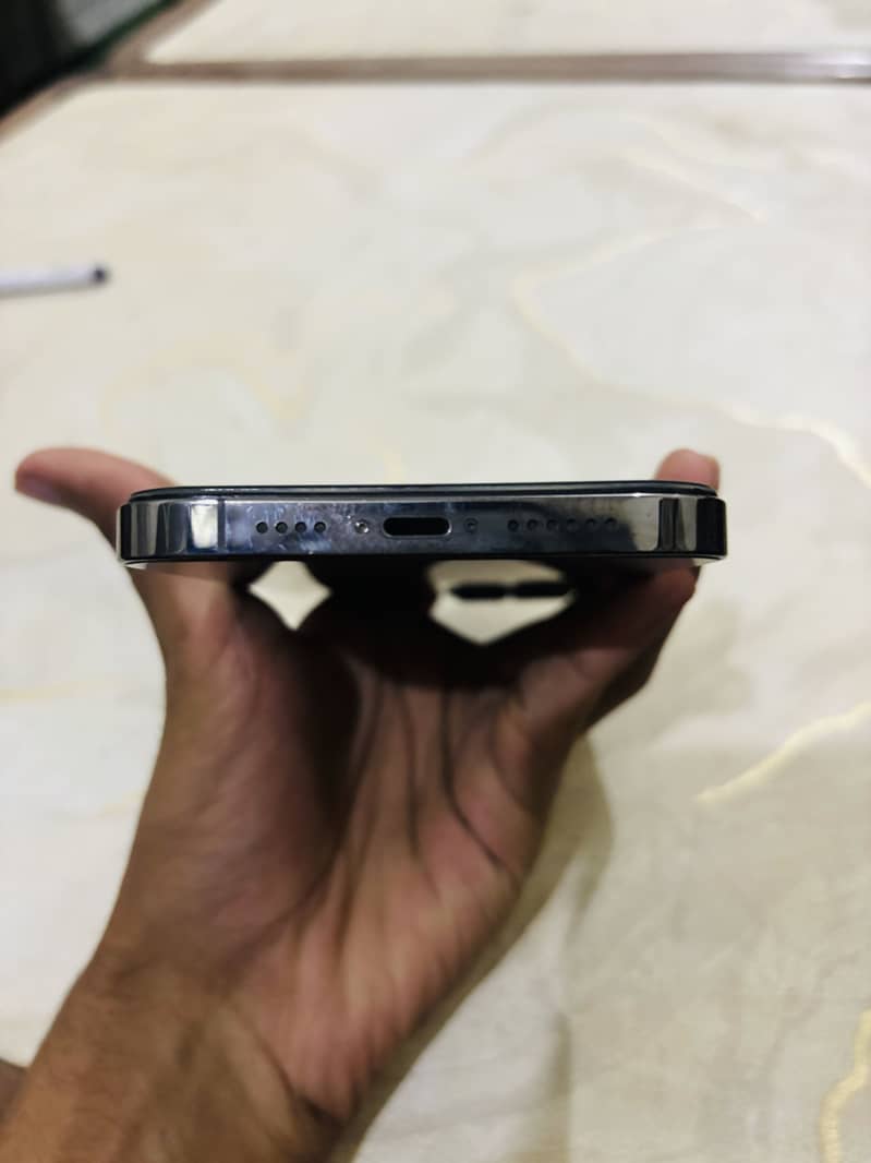 Apple iPhone 12 Pro Max 3