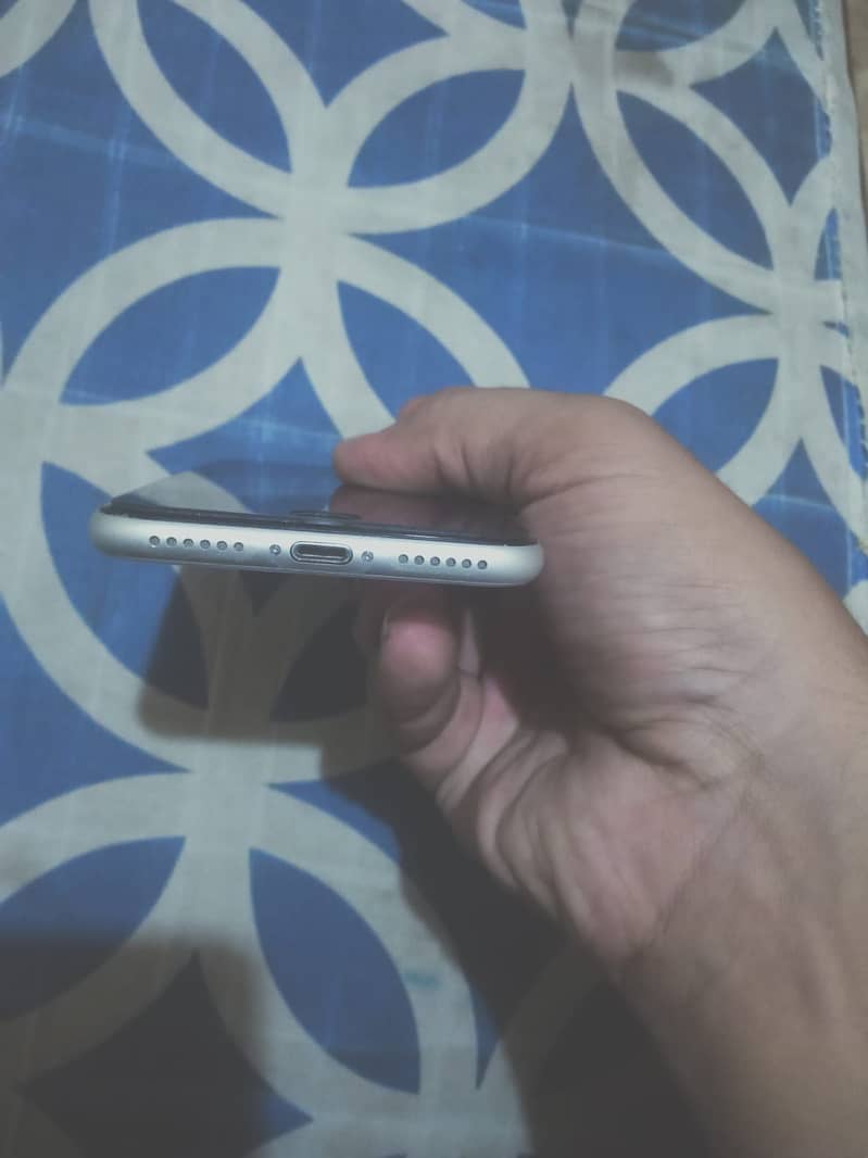 Apple iPhone SE 2