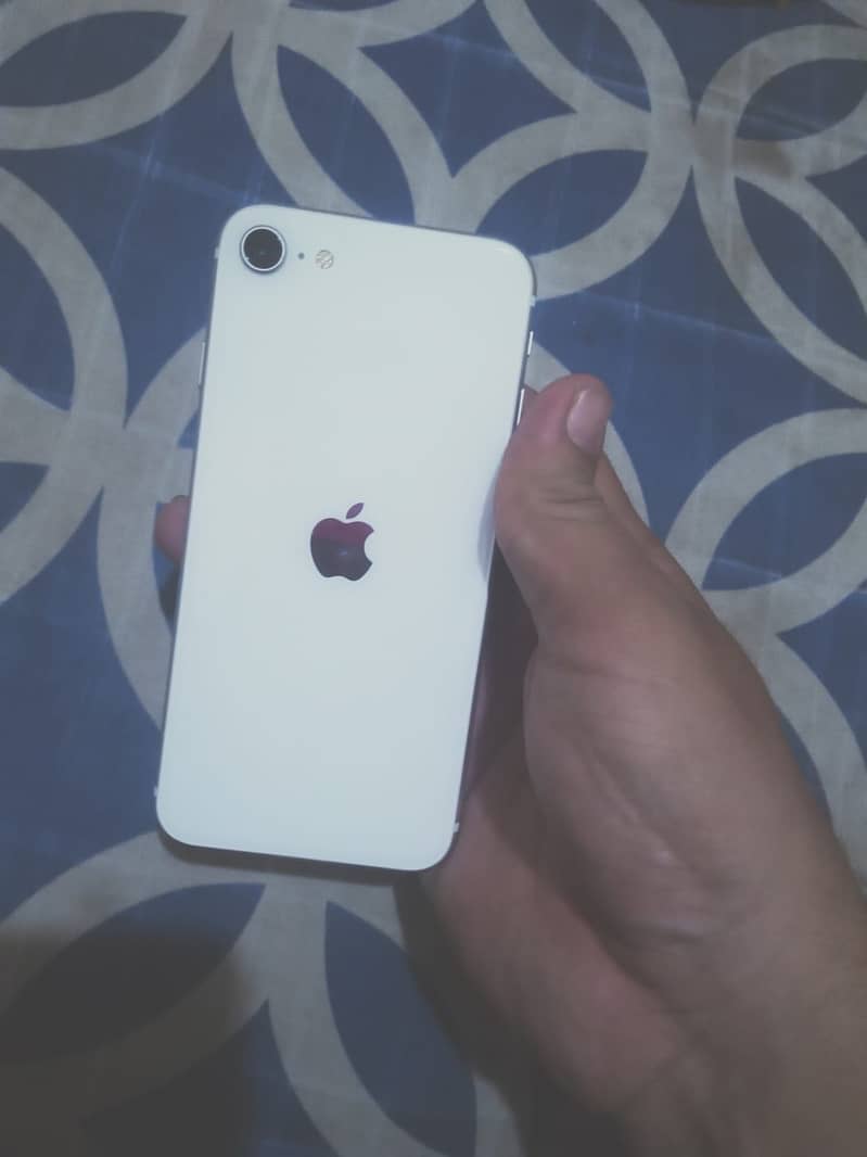 Apple iPhone SE 3