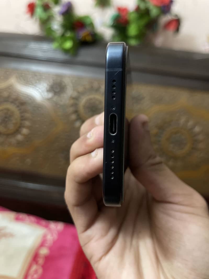 iPhone 15 pro max 5