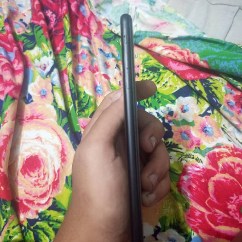 Apple iPhone 7 Plus 4