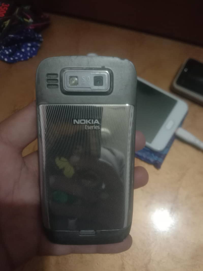 Nokia E72 pta 1