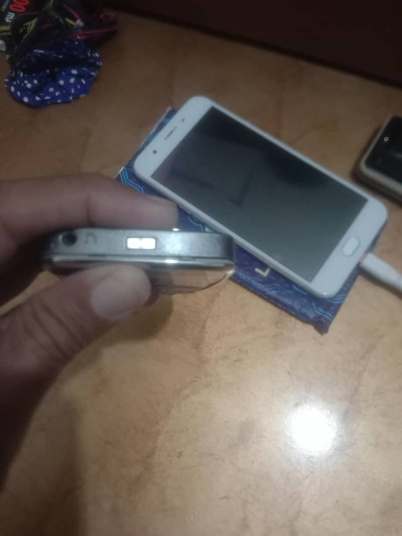 Nokia E72 pta 4