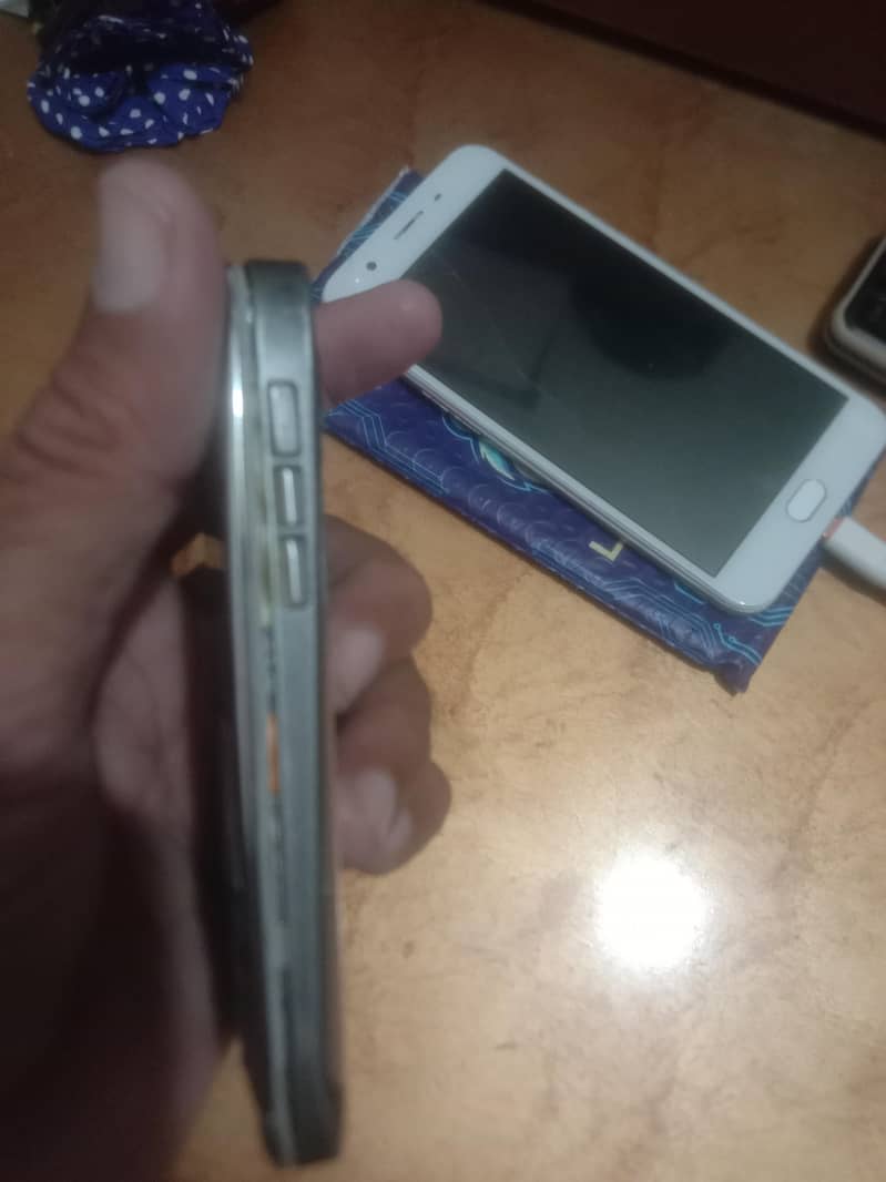 Nokia E72 pta 6