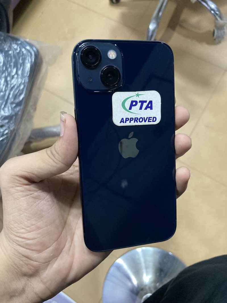 Apple iPhone 13 4
