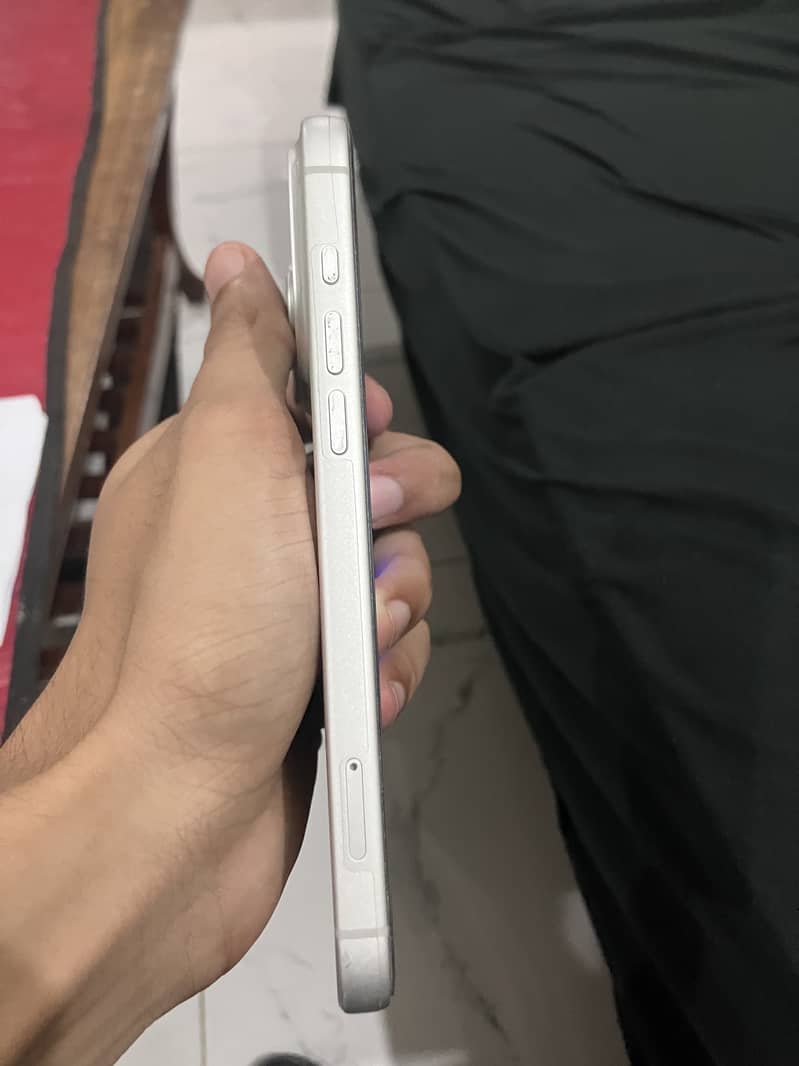 Apple iPhone 17 Pro Max 3