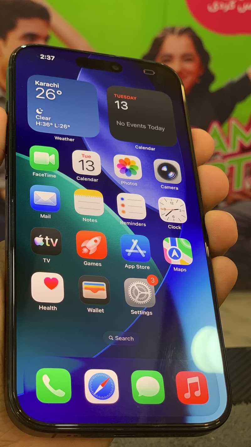 Apple iPhone 16 Pro Max 0