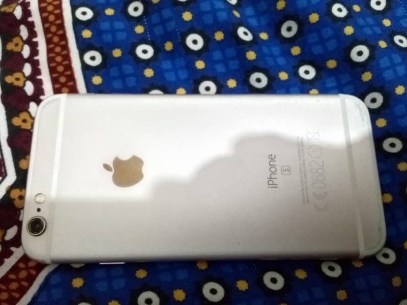 Apple iPhone 6S 4