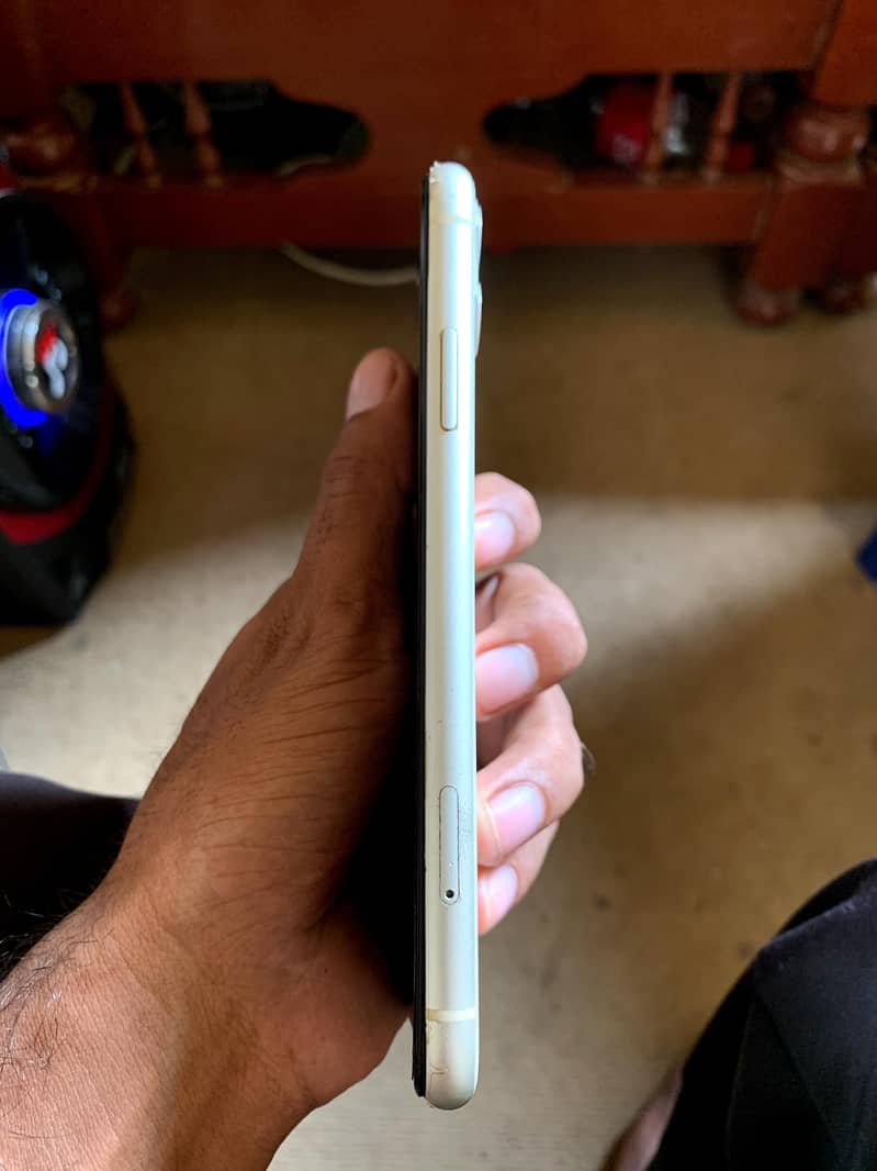 Apple iPhone 11 1