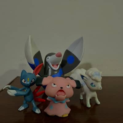 Pokemon Figures & Toys