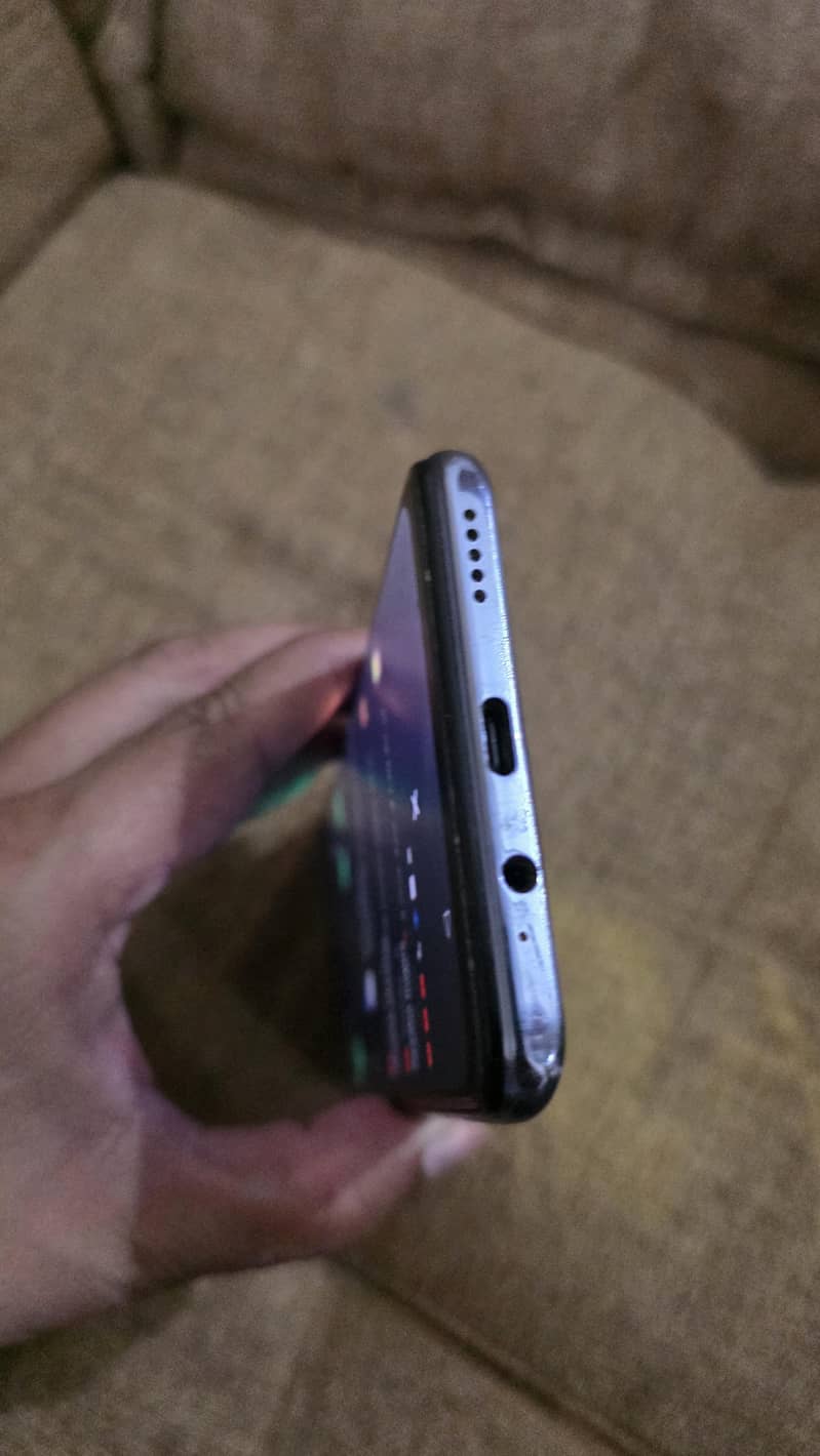 Infinix Note 8 6