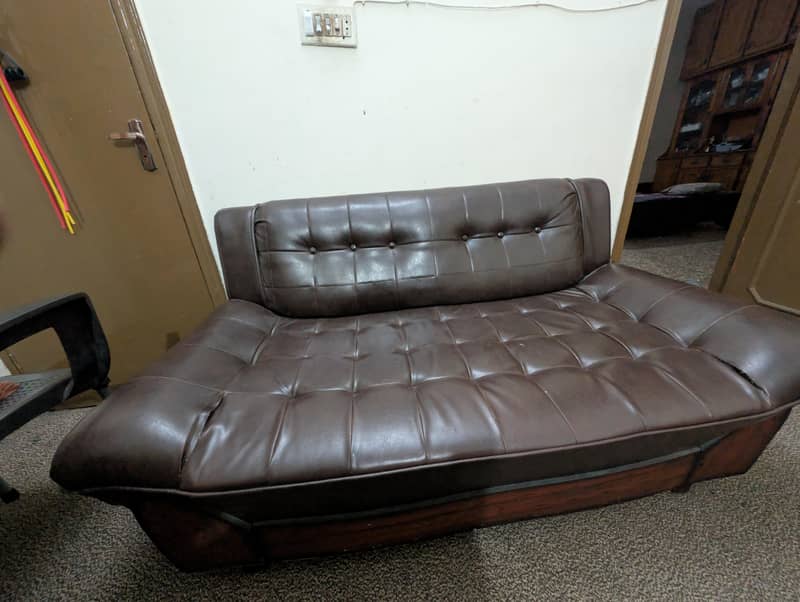 leather sofa 0