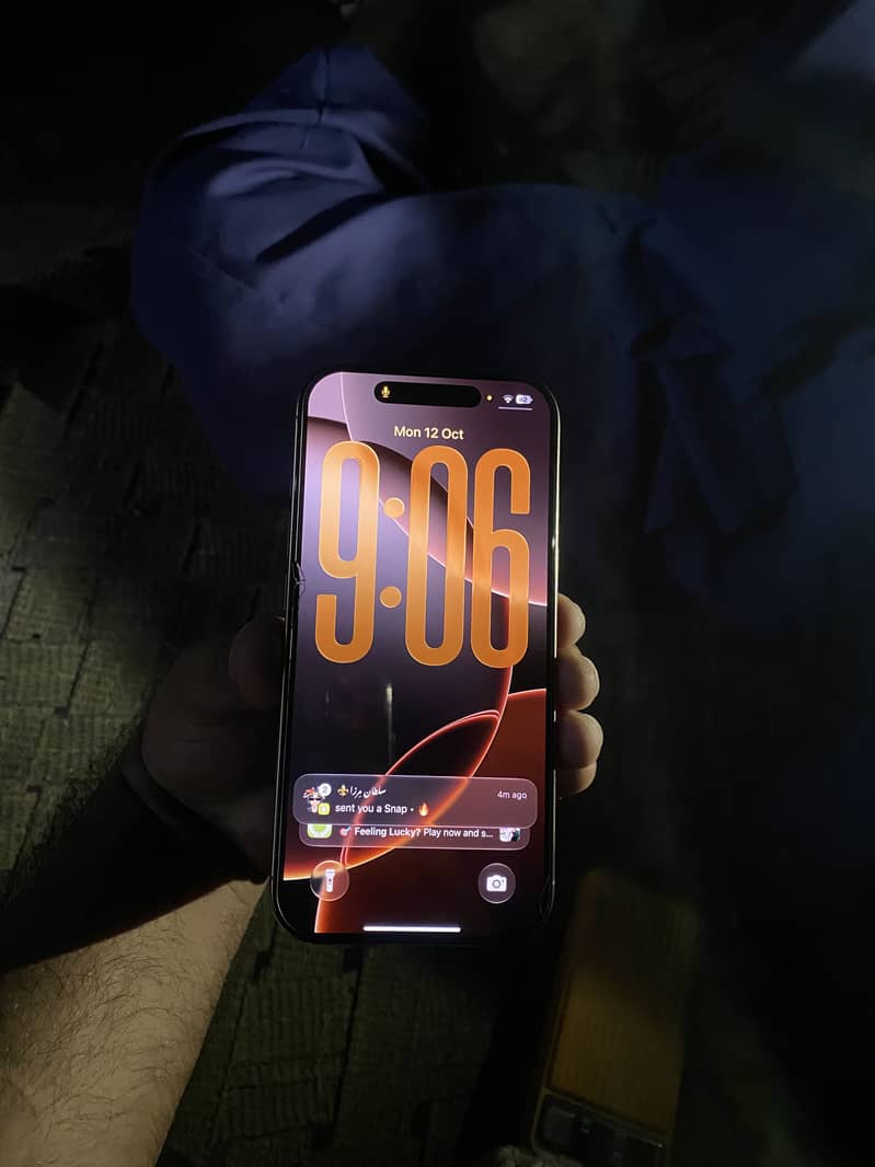 Apple iPhone 16 Pro 1