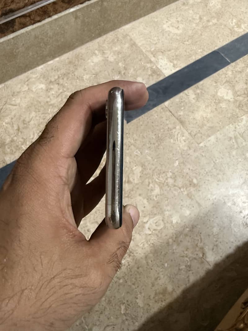 Apple iPhone X 9