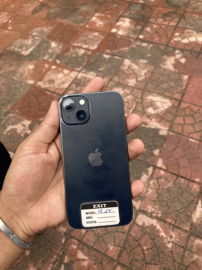 Apple iPhone 13 0