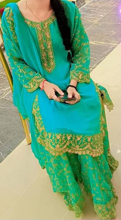 Beautiful used dress for sale