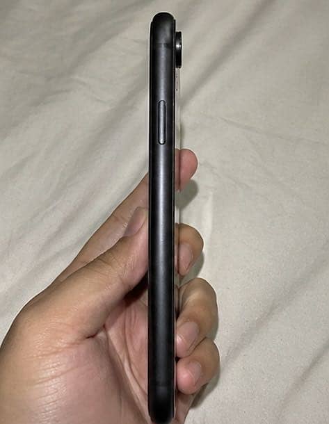 Apple iPhone XR 5
